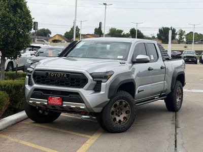 2026 Toyota Tacoma i-FORCE MAX Trailhunter