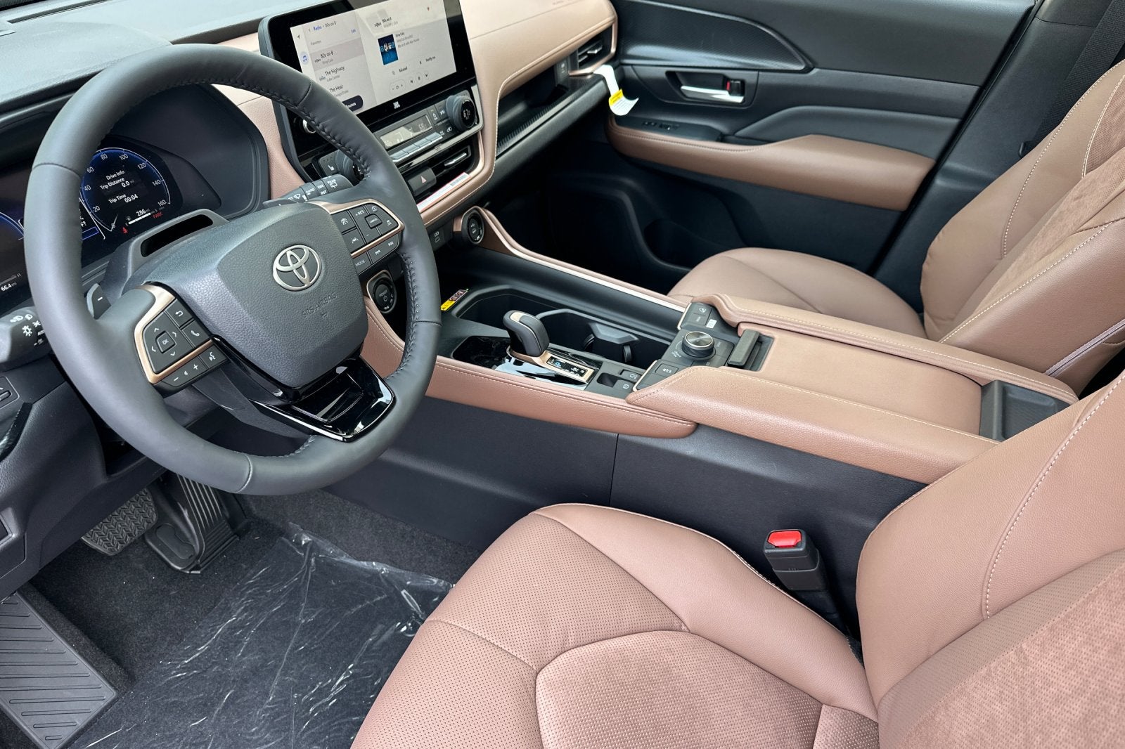 2026 Toyota Grand Highlander Hybrid MAX Platinum