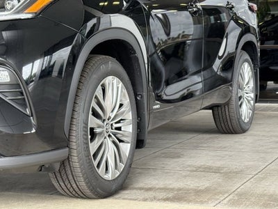 2026 Toyota Highlander Hybrid Hybrid Platinum