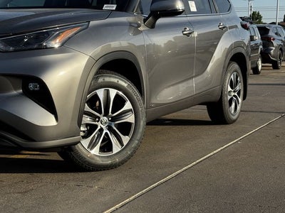 2026 Toyota Highlander Hybrid Hybrid XLE