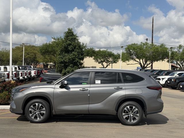 2026 Toyota Highlander XLE
