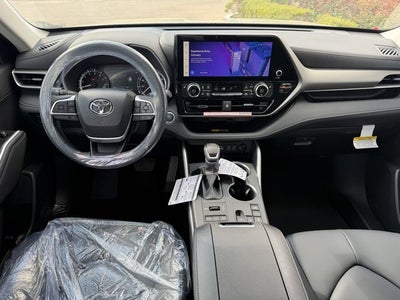 2026 Toyota Highlander XLE