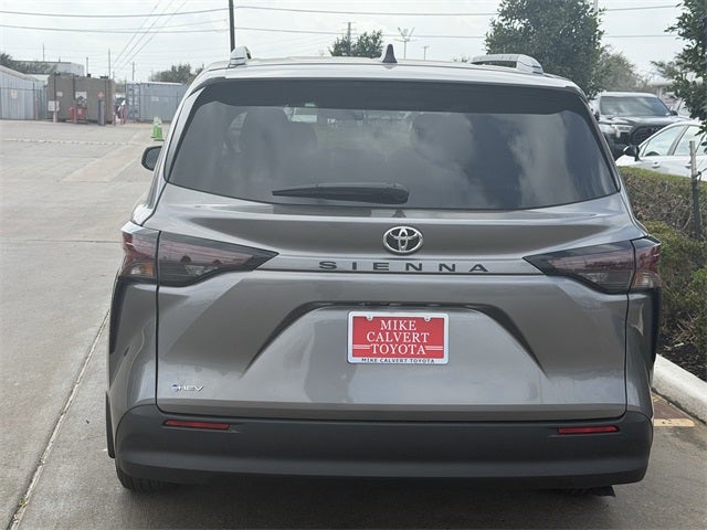2026 Toyota Sienna LE