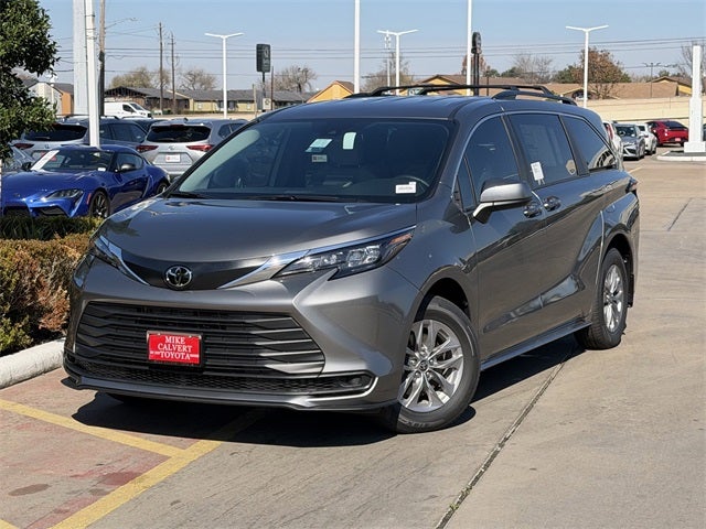 2026 Toyota Sienna LE