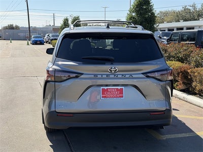 2026 Toyota Sienna LE