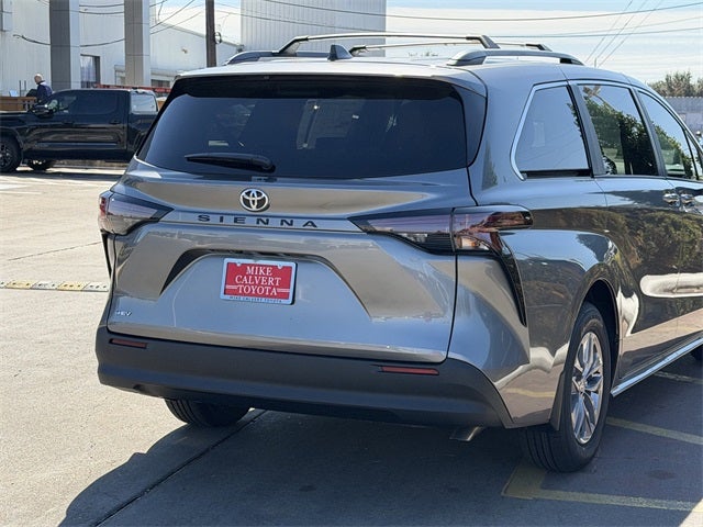 2026 Toyota Sienna LE
