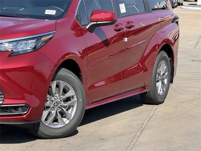 2026 Toyota Sienna LE