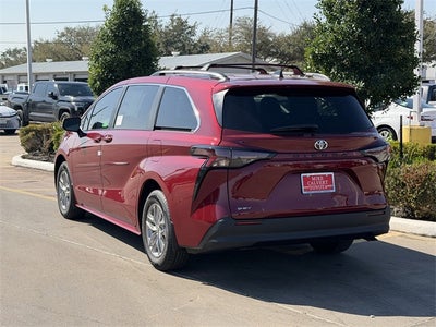 2026 Toyota Sienna LE