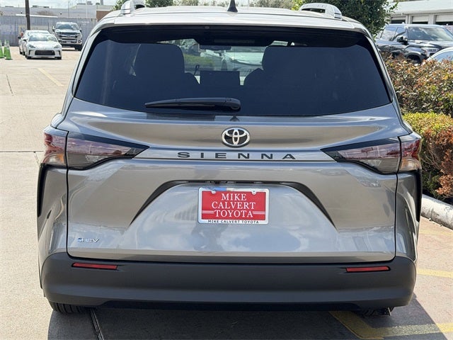 2026 Toyota Sienna LE