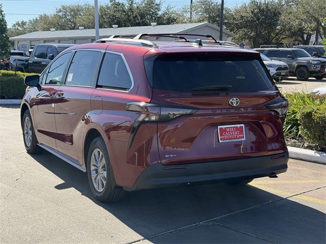 2026 Toyota Sienna LE