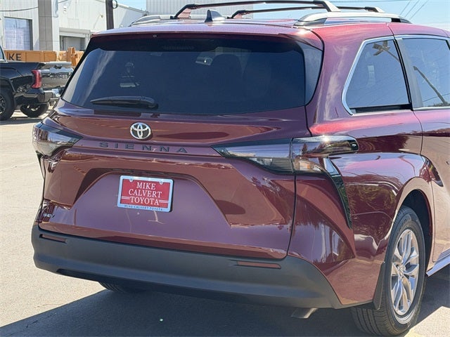 2026 Toyota Sienna LE