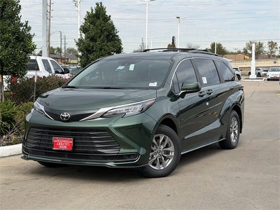 2026 Toyota Sienna LE