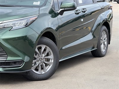 2026 Toyota Sienna LE