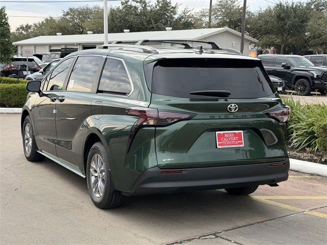 2026 Toyota Sienna LE