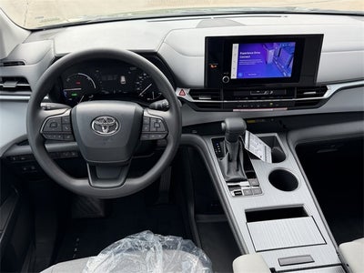 2026 Toyota Sienna LE