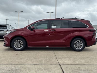 2026 Toyota Sienna XLE