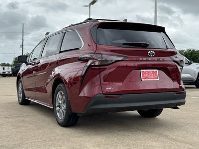 2026 Toyota Sienna XLE