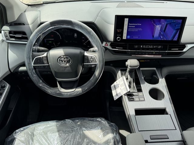 2026 Toyota Sienna XLE 8 Passenger