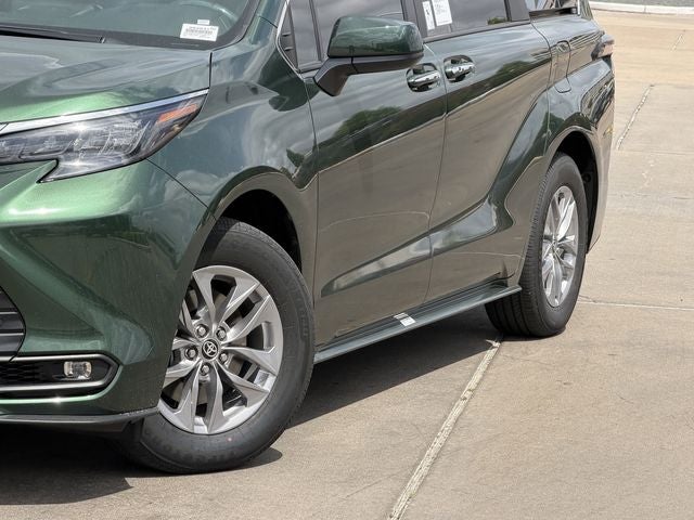 2026 Toyota Sienna XLE 8 Passenger