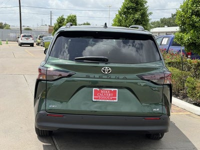 2026 Toyota Sienna XLE 8 Passenger