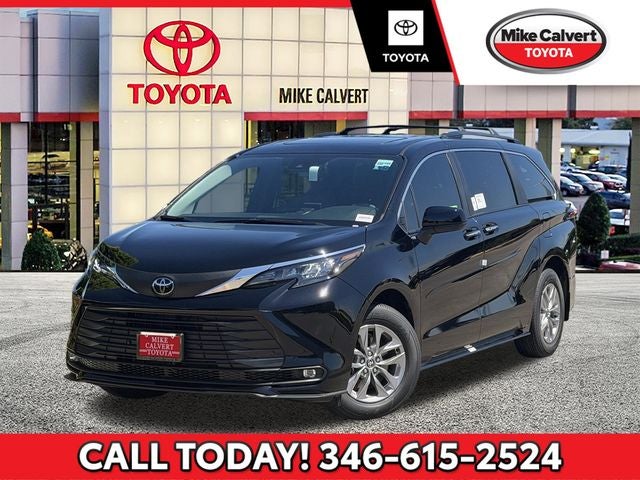 2026 Toyota Sienna XLE 8-Passenger Hybrid FWD's photo