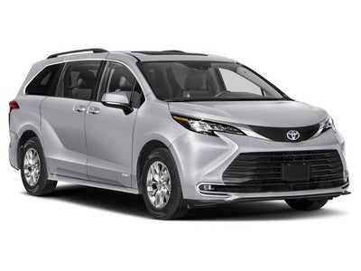 2025 Toyota Sienna XLE 8 Passenger