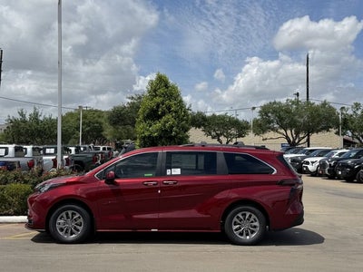 2026 Toyota Sienna XLE