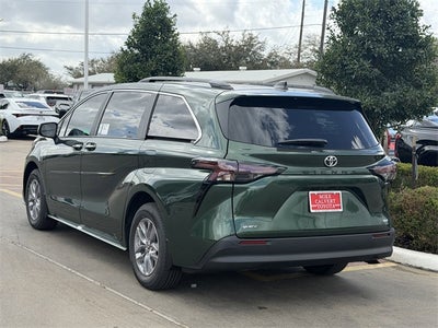 2026 Toyota Sienna XLE