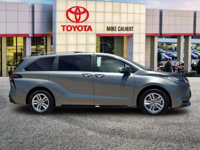 2026 Toyota Sienna Limited 7 Passenger