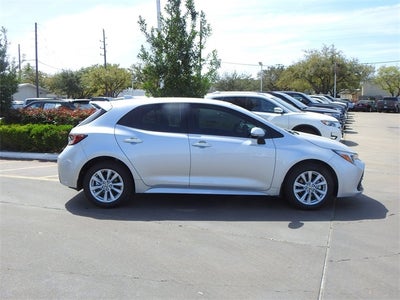 2025 Toyota Corolla Hatchback SE