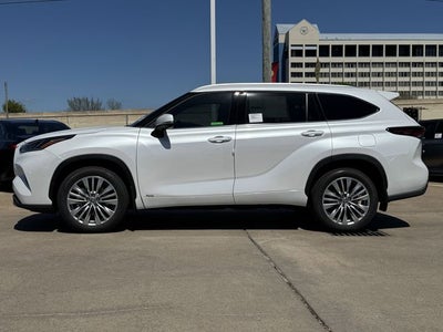 2026 Toyota Highlander Hybrid Hybrid Platinum