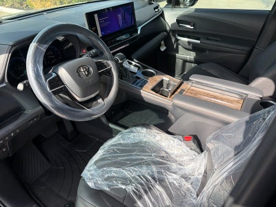 2026 Toyota Sienna Platinum