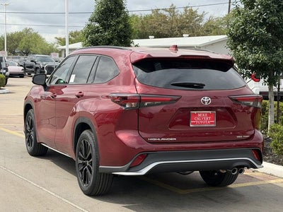2026 Toyota Highlander XSE