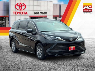 2026 Toyota Sienna LE