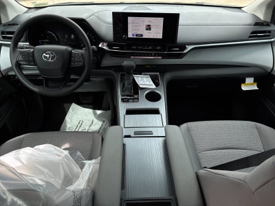 2026 Toyota Sienna LE
