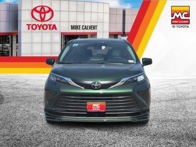 2026 Toyota Sienna LE