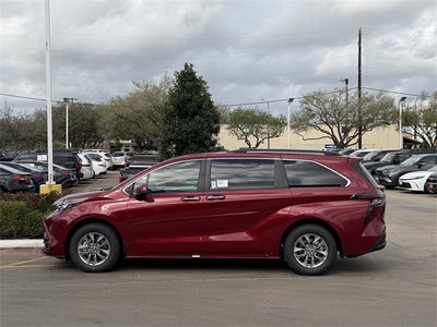 2026 Toyota Sienna XLE