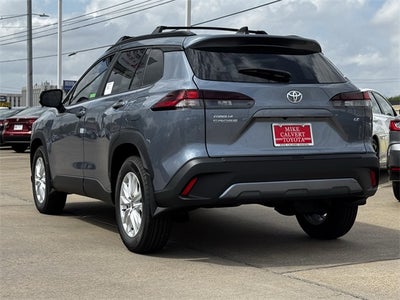 2026 Toyota Corolla Cross LE