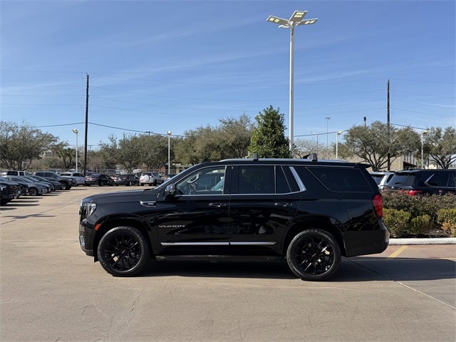 2023 GMC Yukon SLT