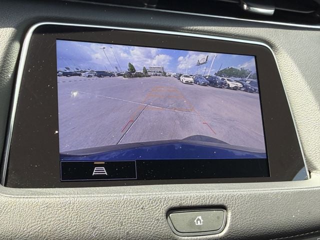2022 Cadillac XT4 Premium Luxury