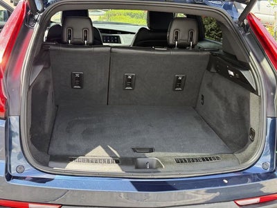 2022 Cadillac XT4 Premium Luxury