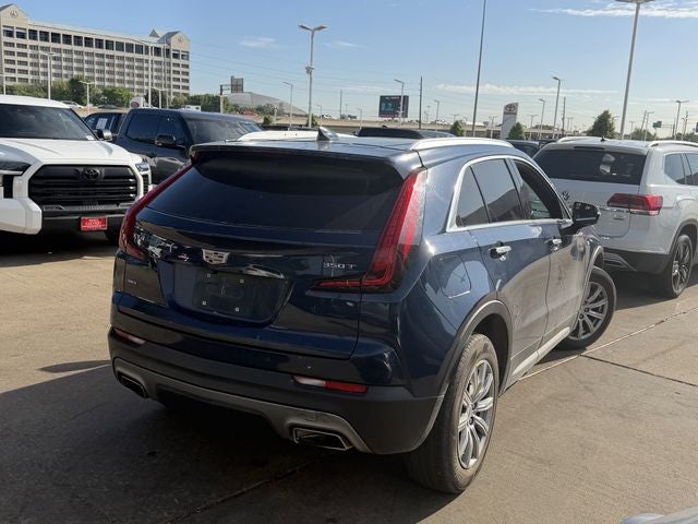 2022 Cadillac XT4 Premium Luxury