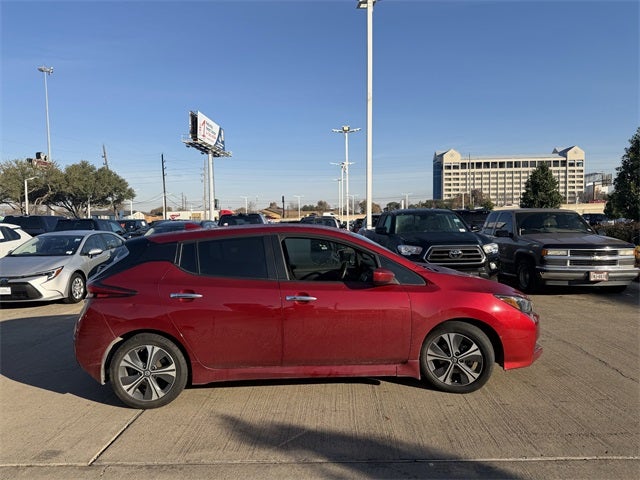 2022 Nissan Leaf SV