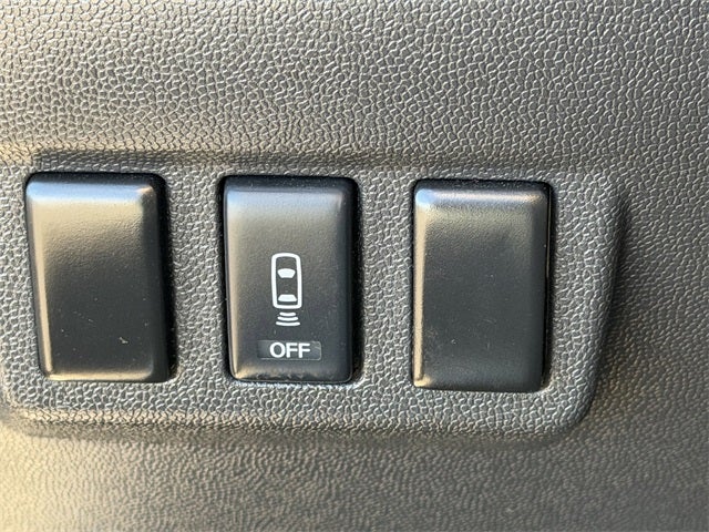 2012 Nissan Titan SV