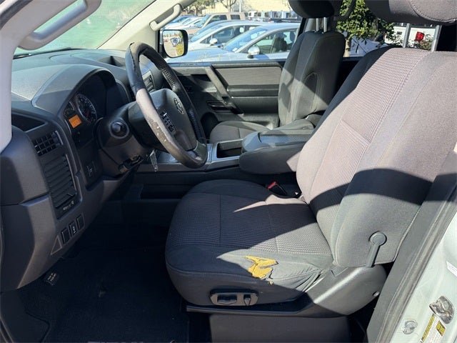 2012 Nissan Titan SV