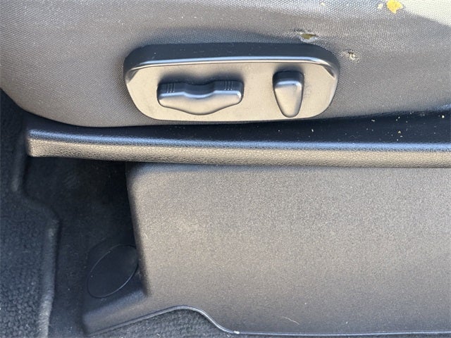 2012 Nissan Titan SV