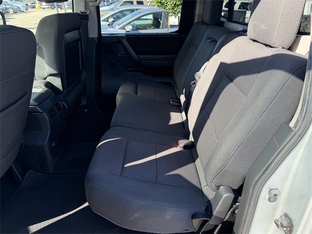 2012 Nissan Titan SV