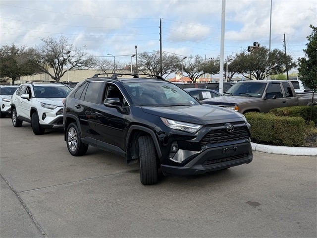 2025 Toyota RAV4 XLE Premium