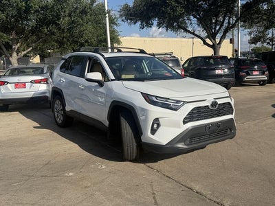 2025 Toyota RAV4 XLE Premium