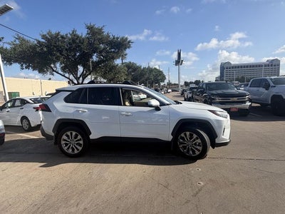 2025 Toyota RAV4 XLE Premium